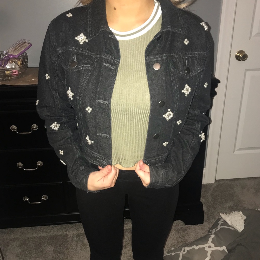 Cropped black denim jacket